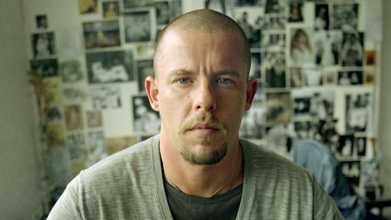 Ένα ντοκιμαντέρ με στυλ για τον Αλεξάντερ ΜακΚουίν