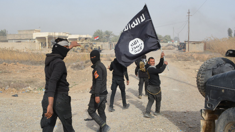 La Repubblica: Σημαίες του ISIS υψώνονται στην Αλβανία