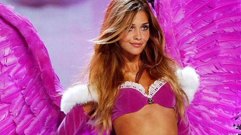 Mοντέλο της Victoria’s Secret παντρεύεται μεγιστάνα στη Μύκονο!