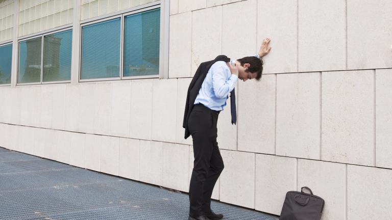 Οριακή μείωση της ανεργίας τον Ιούνιο