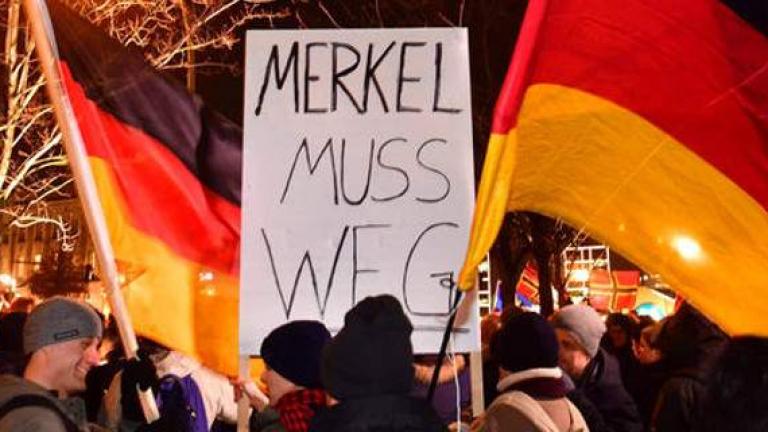 Δεν είναι λίγοι εκείνοι που βλέπουν την Ανγκελα Μέρκελ ως βασική υπεύθυνη πίσω από το «χτύπημα» στην χριστουγεννιάτικη αγορά του Βερολίνου