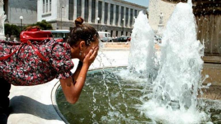 Ανοιχτές στην Αθήνα κλιματιζόμενες Λέσχες Φιλίας τις ημέρες με καύσωνα