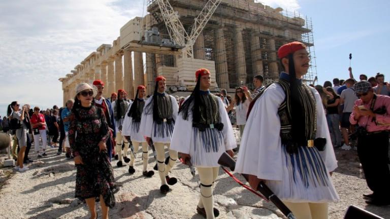 “Η Αντιγόνη δεν αποτιμάται σε δισ., ούτε εξαγοράζεται”: Απάντηση “χαστούκι” στη FAZ