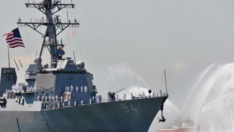 Πλοίο του αμερικανικού ναυτικού βρέθηκε αντιμέτωπο με πυραύλους στα ανοιχτά της Υεμένης