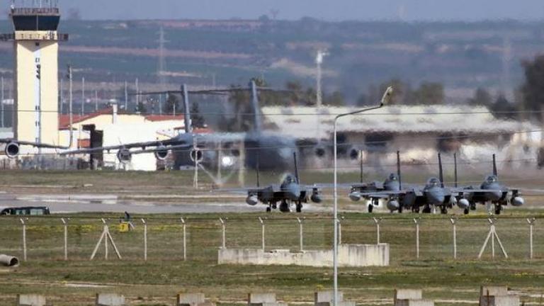 Απαγορεύτηκαν οι μετακινήσεις προς και από την αεροπορική βάση Ιντσιρλίκ, ανακοίνωσε το προξενείο των ΗΠΑ
