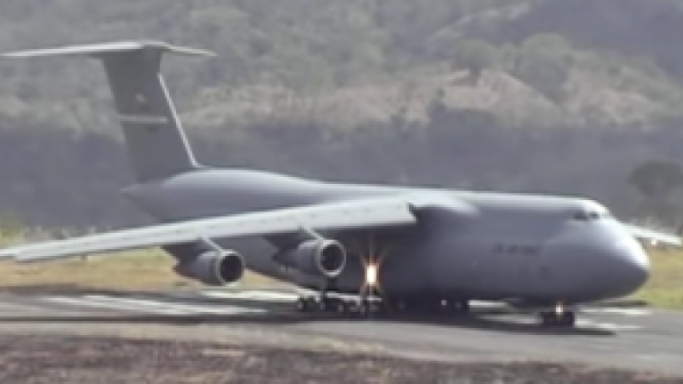 Εφιαλτική απογείωση από αεροσκάφος C-5!