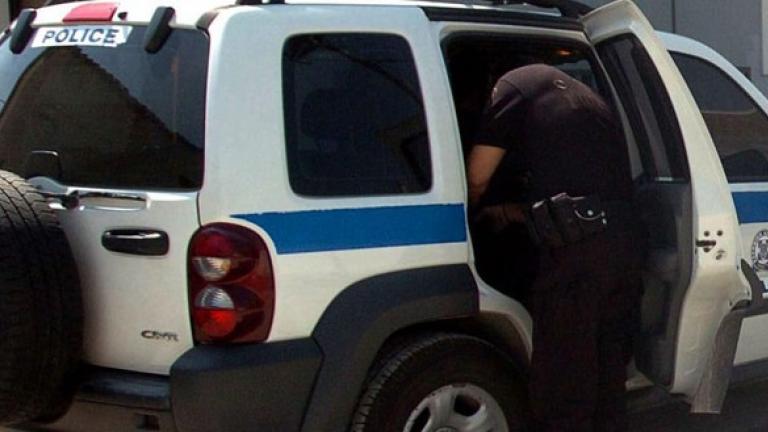 Συνελήφθησαν πέντε άτομα για μεταφορά λαθρομεταναστών 