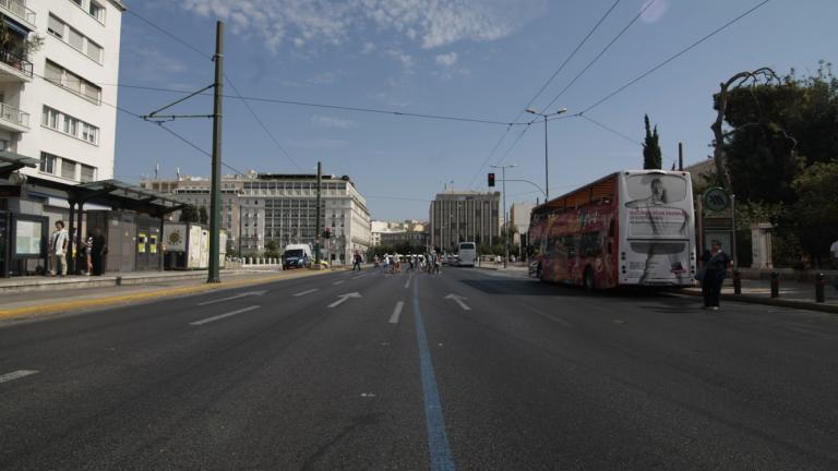 Δεκαπενταύγουστος: Άδεια η πόλη! Φεύγουν σήμερα και οι τελευταίοι εκδρομείς