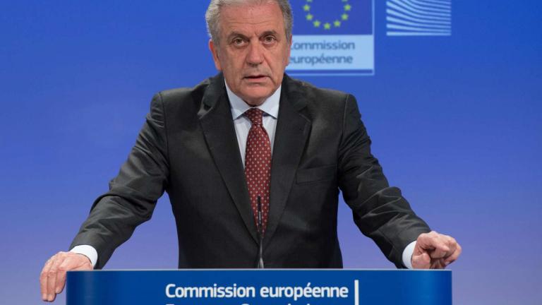 Αβραμόπουλος: Όλες οι χώρες μέλη πρέπει να δείξουν αλληλεγγύη στην αντιμετώπιση των κοινών προκλήσεων