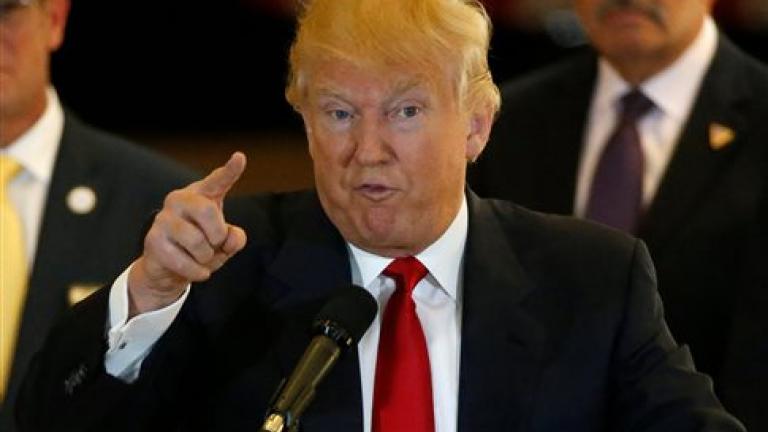 Ο Τραμπ αποκάλεσε “λεχρίτη” δημοσιογράφο κατά τη διάρκεια συνέντευξης