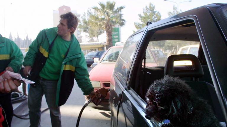 Δείτε που θα φτάσουν οι τιμές σε πετρέλαιο κίνησης, θέρμανσης και στην αμόλυβδη βενζίνη