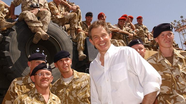Ο Τόνι Μπλερ υπερασπίζεται την εμπλοκή της Βρετανίας στον πόλεμο του Ιράκ