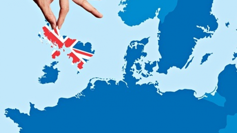 Βρετανία-ΕΕ-Brexit: Το Λονδίνο λύνει τους κάβους