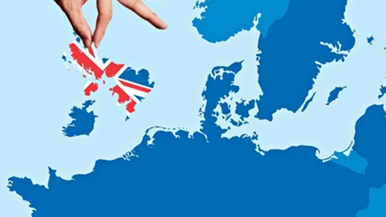 Brexit: Τρία εκατ. Βρετανοί ζητούν νέο δημοψήφισμα  
