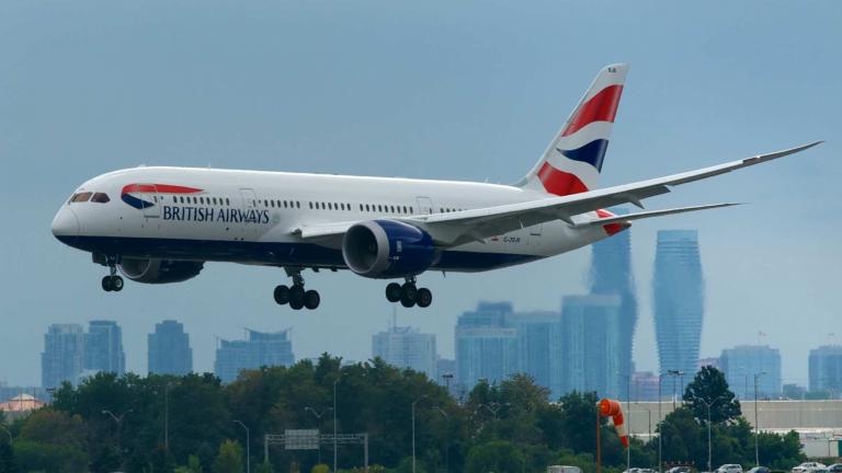 Τρόμος για 132 επιβάτες-Drone παραλίγο να ρίξει αεροσκάφος της British Airways