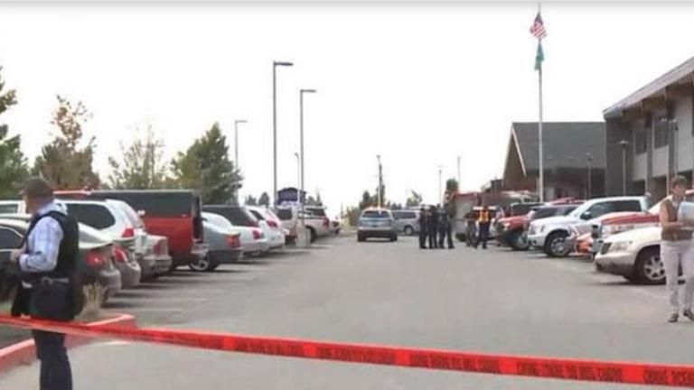 ΗΠΑ: Ένας νεκρός και αρκετοί ακόμη τραυματίες από ένοπλη επίθεση σε σχολείο στην Ουάσιγκτον