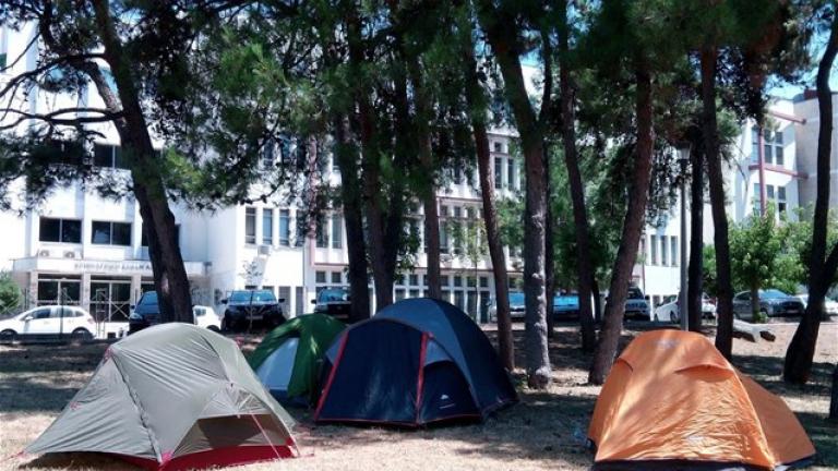 Αναχώρησαν από τη Θεσσαλονίκη για τις Καστανιές Έβρου συμμετέχοντες στο "No border Camp"