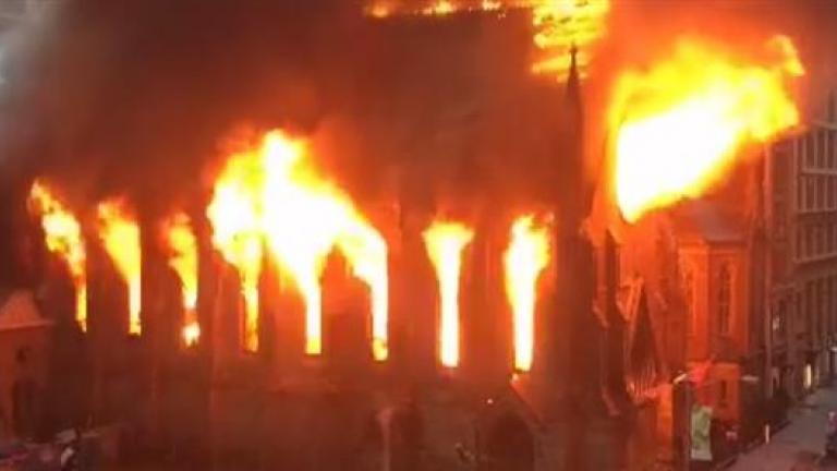 Στις φλόγες ορθόδοξος ναός στο Μανχάταν στις ΗΠΑ (ΒΙΝΤΕΟ)