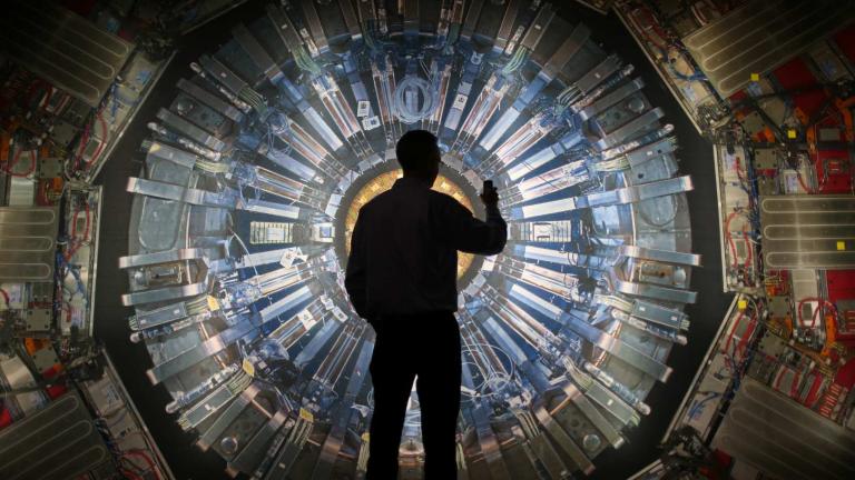 CERN: Ανακάλυψαν πέντε νέα υποατομικά σωματίδια!