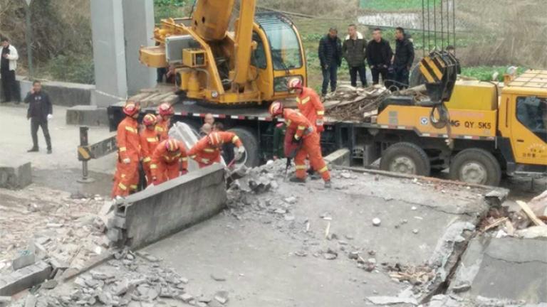 Κίνα: Εννέα άτομα έχουν παγιδευτεί στα χαλάσματα πολυκατοικιών που κατέρρευσαν 