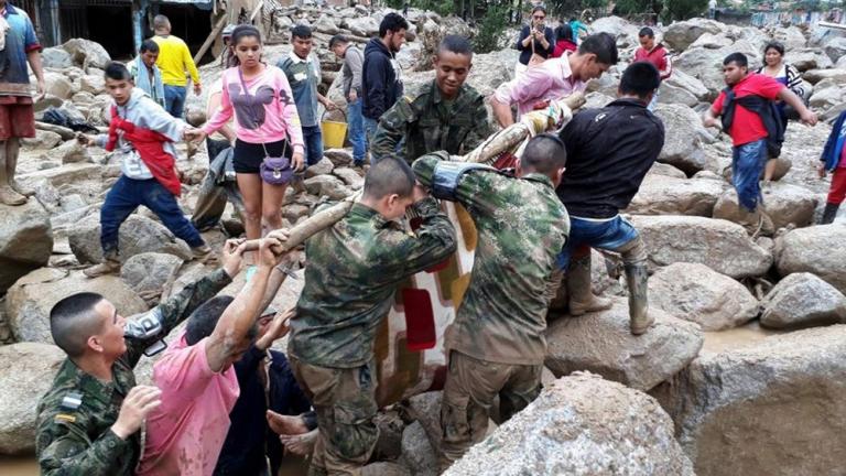 Στους 92 ανέρχεται πλέον ο απολογισμός των νεκρών από πλημμύρες λάσπης στη νότιο Κολομβία