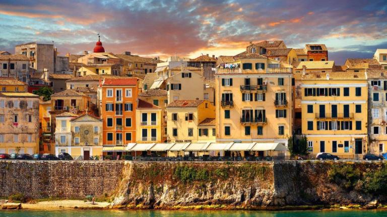 Κερκυραία «ξεδόντιασε» συμπολίτες της τάζοντάς τους φθηνά σπίτια από δήθεν πλειστηριασμούς