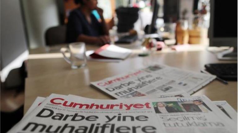  Cumhuriyet σε Ερντογάν: Δεν θα παραδοθούμε