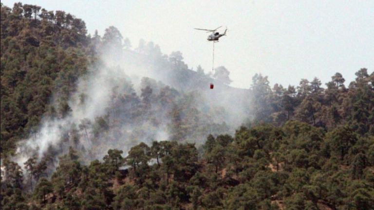 Κύπρος: Ελπίδες για κατάσβεση της φωτιάς μέχρι το βράδυ