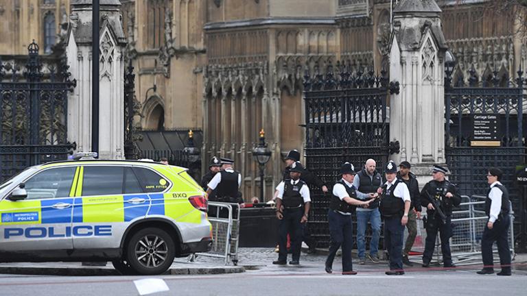 Λονδίνο: Πυροβολισμοί και τραυματίες έξω από το Βρετανικό Κοινοβούλιο! (ΒΙΝΤΕΟ+ΦΩΤΟ)