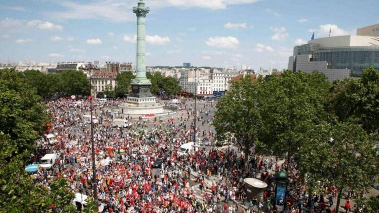 Χιλιάδες στους δρόμους κατά του εργασιακού νομοσχεδίου