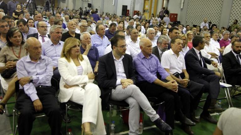 Οι πολιτικοί «λαγοί» και ο «προοδευτικός φλόμος»