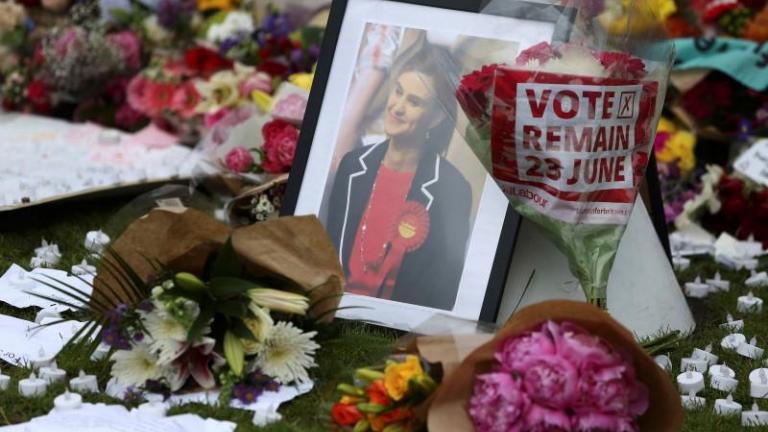 Η Βρετανία ψηφίζει στη σκιά μιας δολοφονίας