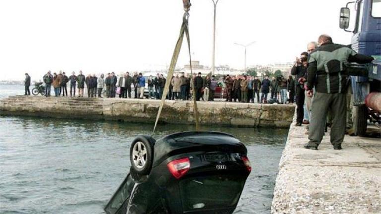 Σκόπελος: Γυναίκα έπεσε με το αυτοκίνητο στη θάλασσα