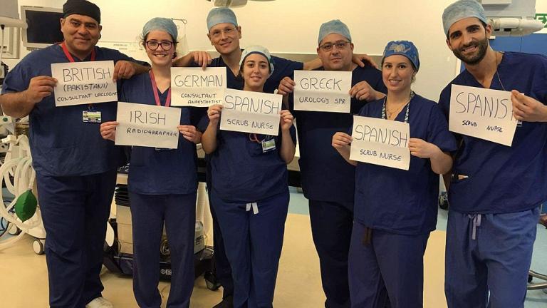 "Είμαστε Ευρώπη": Γιατροί διαμαρτύρονται για το Brexit