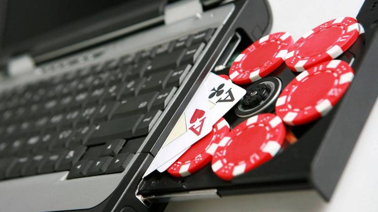 Σε 992 ανέρχονται πλέον οι ιστότοποι που συμπεριλαμβάνονται στη «μαύρη λίστα» της Επιτροπής Εποπτείας και Ελέγχου Παιγνίων