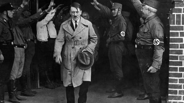 Η κρυφή ηχογράφηση συνομιλίας του Χίτλερ με την “κανονική” του φωνή (ΒΙΝΤΕΟ)