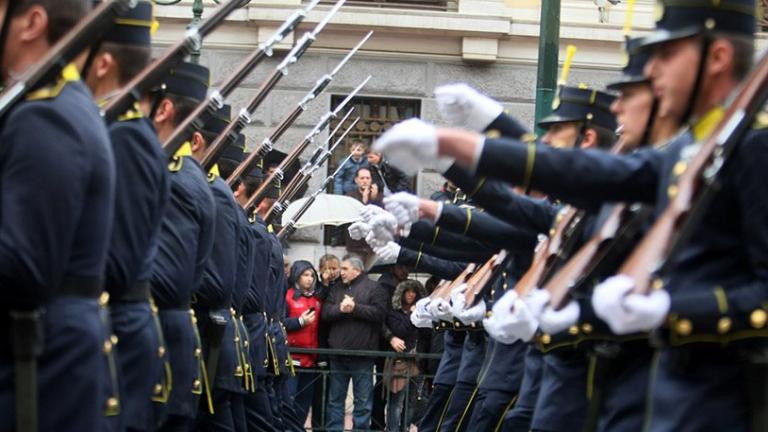 Αλαλούμ με τα ισοδύναμα για τα ειδικά μισθολόγια 