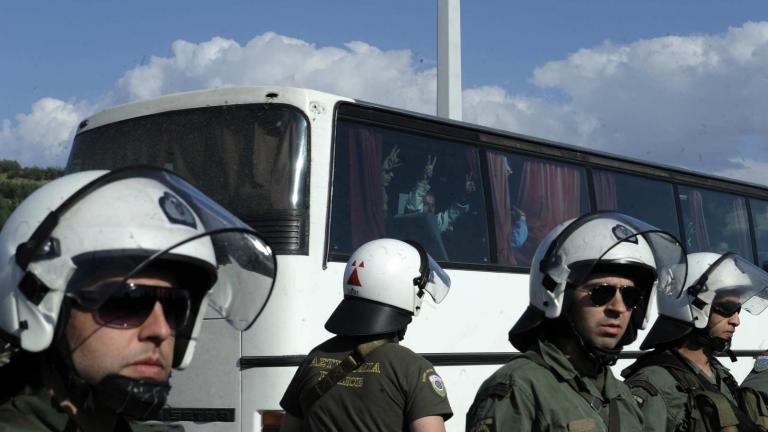 Συνεχίζεται αστυνομική επιχείρηση εκκένωσης στην Ειδομένη 