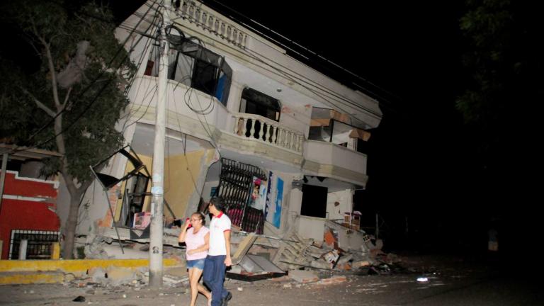 Ο πρόεδρος του Ισημερινού κήρυξε κατάσταση έκτακτης ανάγκης μετά τα 7,8 Ρίχτερ