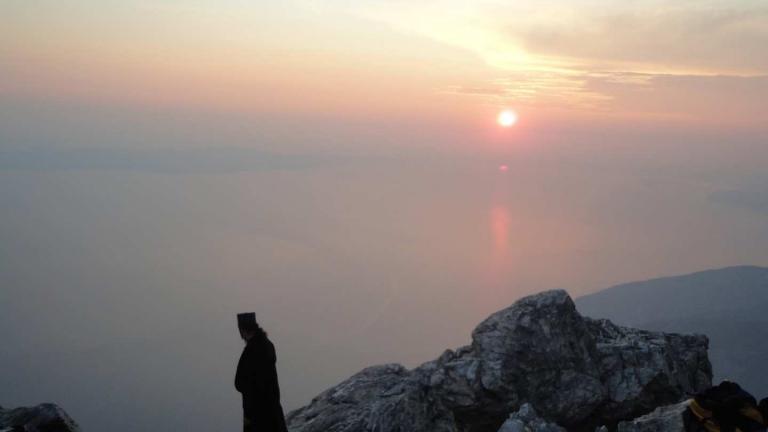 Η εξαφάνιση του δηλώθηκε σήμερα το μεσημέρι από τον μοναχό που τον φιλοξενούσε στο κελί