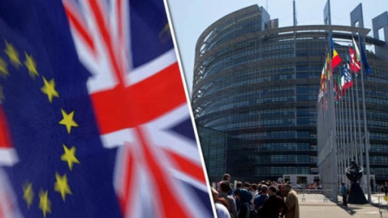 Το Brexit πρέπει να επισπεύσει την εφαρμογή του οικονομικού προγράμματος στην Ελλάδα σύμφωνα με Ευρωπαίο αξιωματούχο