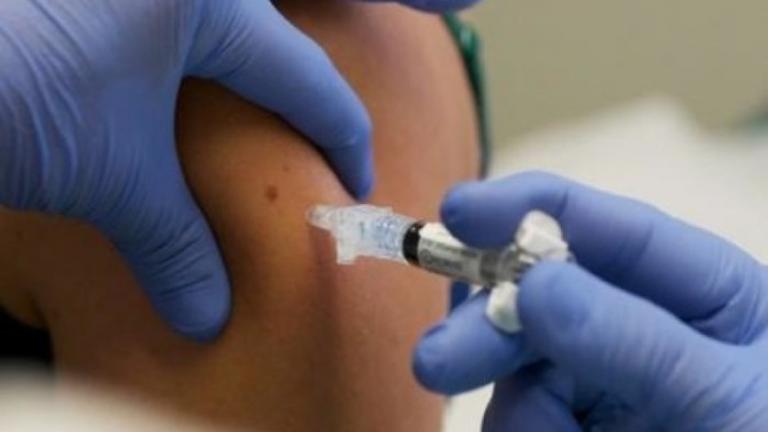 Πανικός μετά τα κρούσματα ηπατίτιδας προσφύγων – Άρον άρον ξεκινούν μαζικούς εμβολιασμούς!