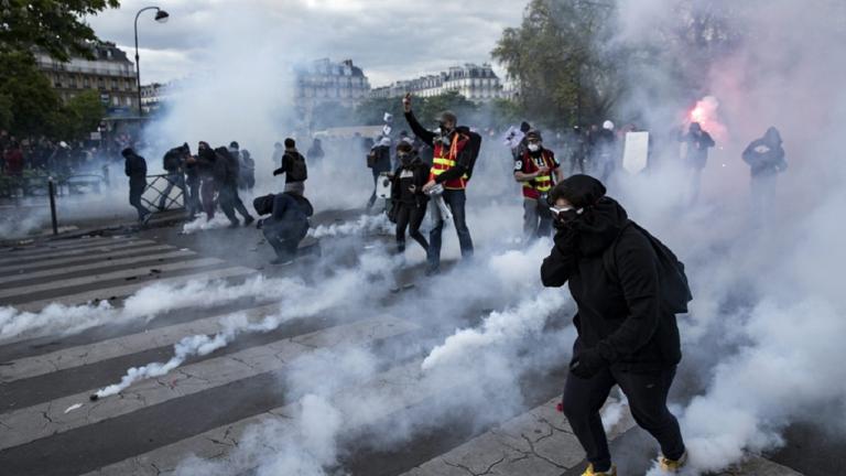 Δέκα συλλήψεις από νέα βίαια επεισόδια βορείως του Παρισιού