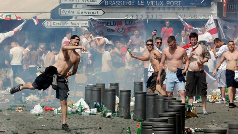 EURO 2016: Ο Γάλλος Πρωθυπουργός προειδοποιεί τους χούλιγκαν με απέλαση