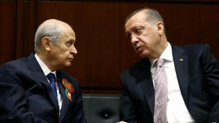 Ο Ερντογάν «χέρι-χέρι» με τον Μπαχτσελί και τους Γκρίζους Λύκους του!