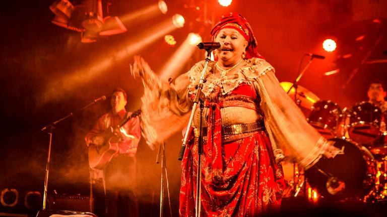 Πέθανε η Έσμα Ρετζέποβα "βασίλισσα της τσιγγάνικης μουσικής"