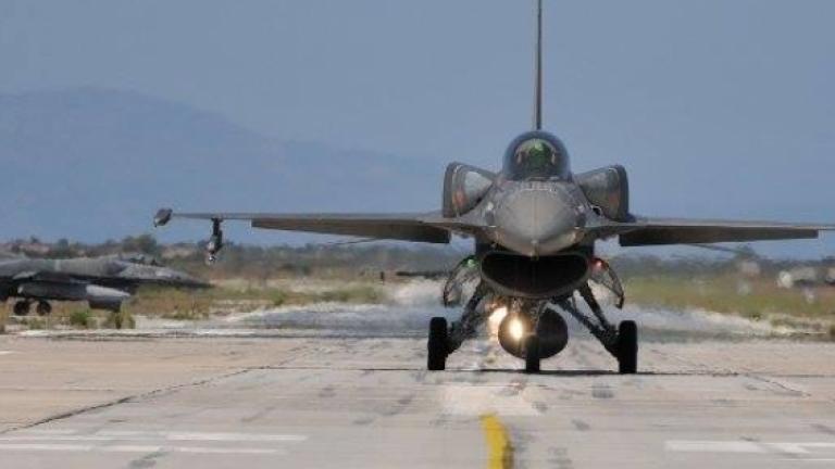 F-16 στη Σούδα τυλίχθηκε στις φλόγες-Στο νοσοκομείο με εγκαύματα ο πιλότος
