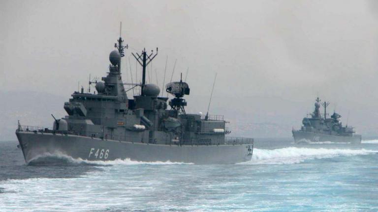 Ελληνικός στόλος: Πληρώνουν από την... τσέπη τους τα διαβατήρια