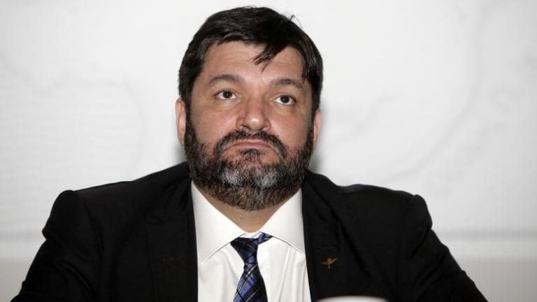 Φαήλος κατά Καμμένου: Ένας μπούρδας που παριστάνει τον στρατάρχη