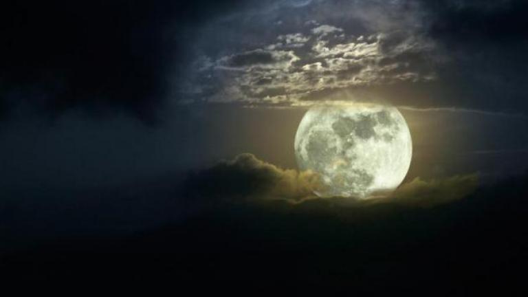 Tο "super moon" θα έχετε την ευκαιρία να θαυμάσετε απόψε